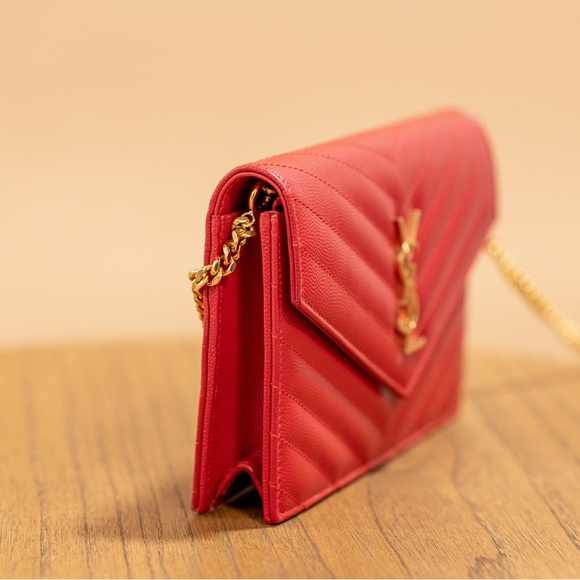 Yves Saint Laurent Red Chevron Leather Clutch - Picture 4 of 9